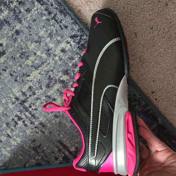 Puma Tazon Pink and Black Sneakers Size 10 - Picture 4 of 7